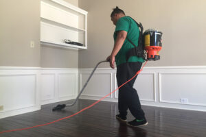 vacuuming-maid-masters